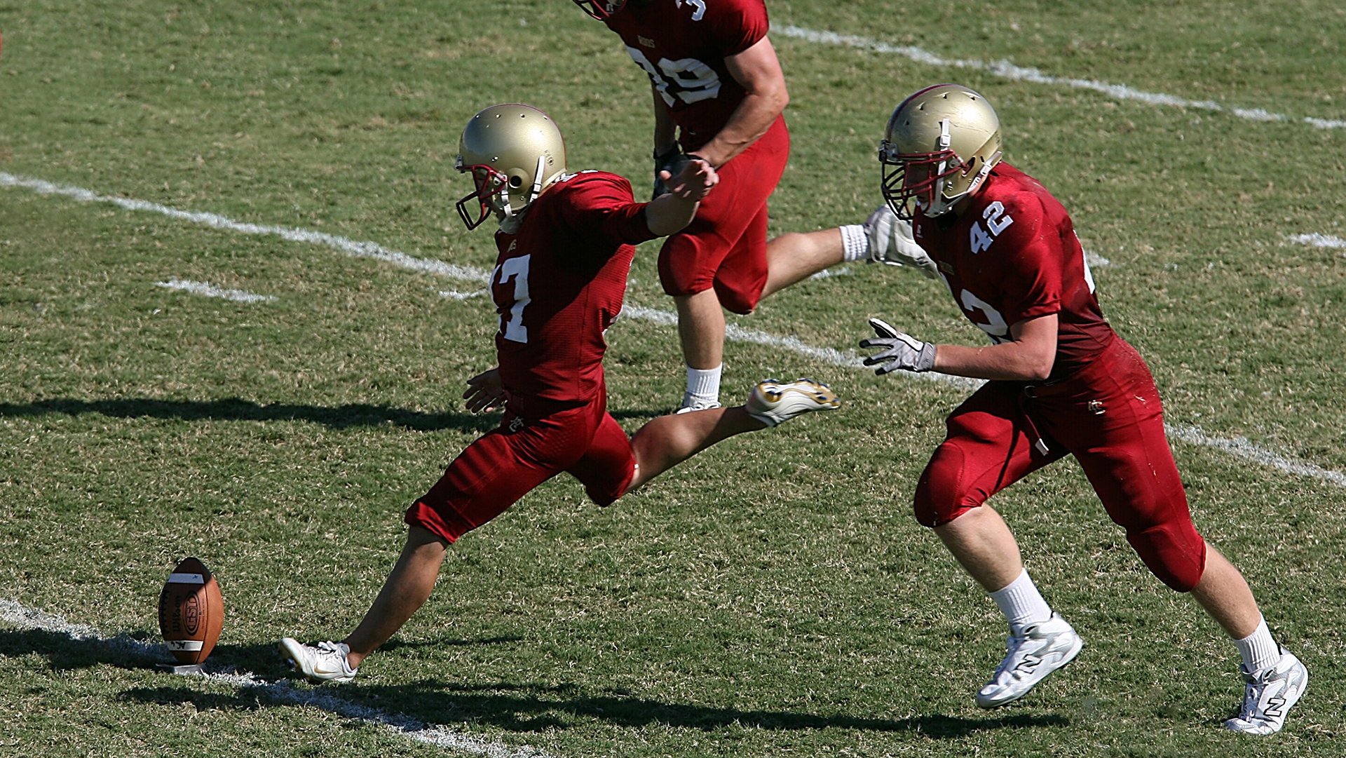 拼搏青春是中国篮球的底色，拼搏是青春的底色演讲稿