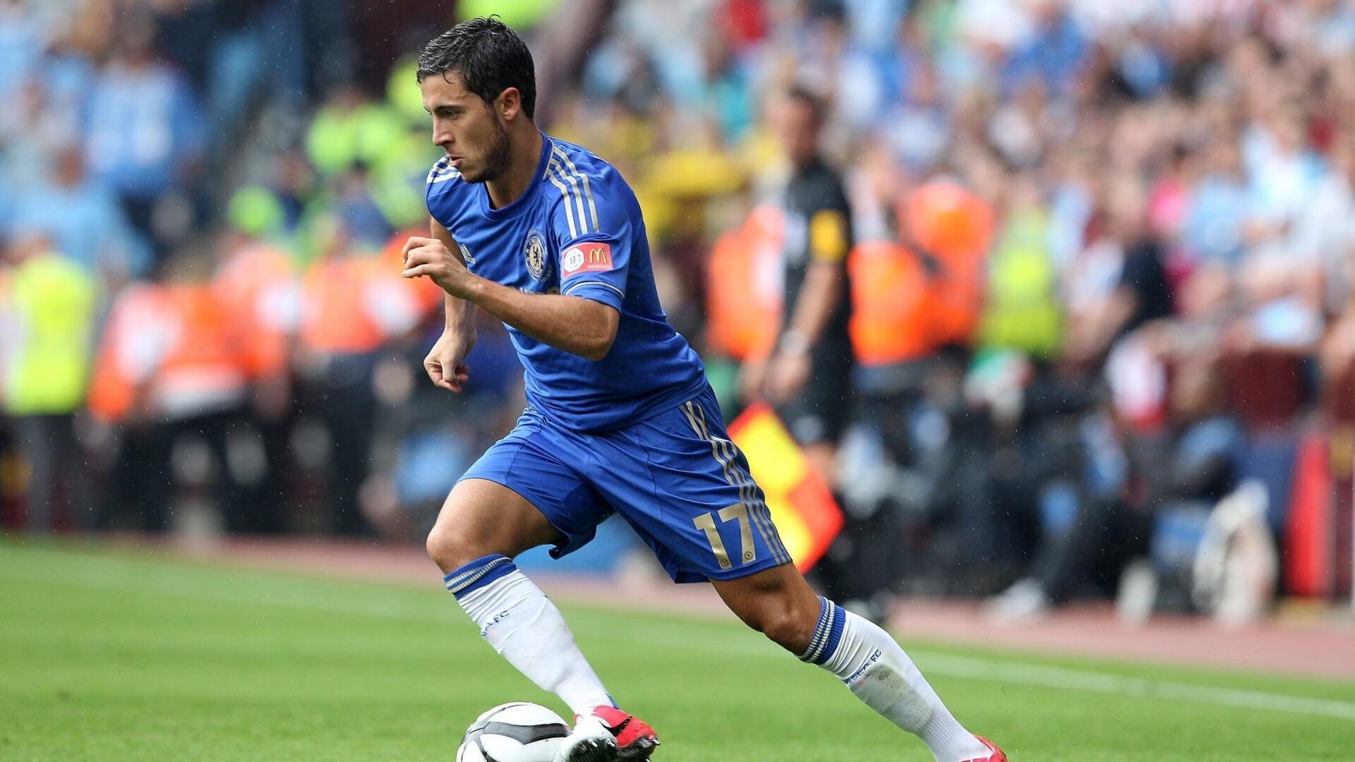 球队体能训练引入高科技监测设备，数据化管理见成效，体能训练设施